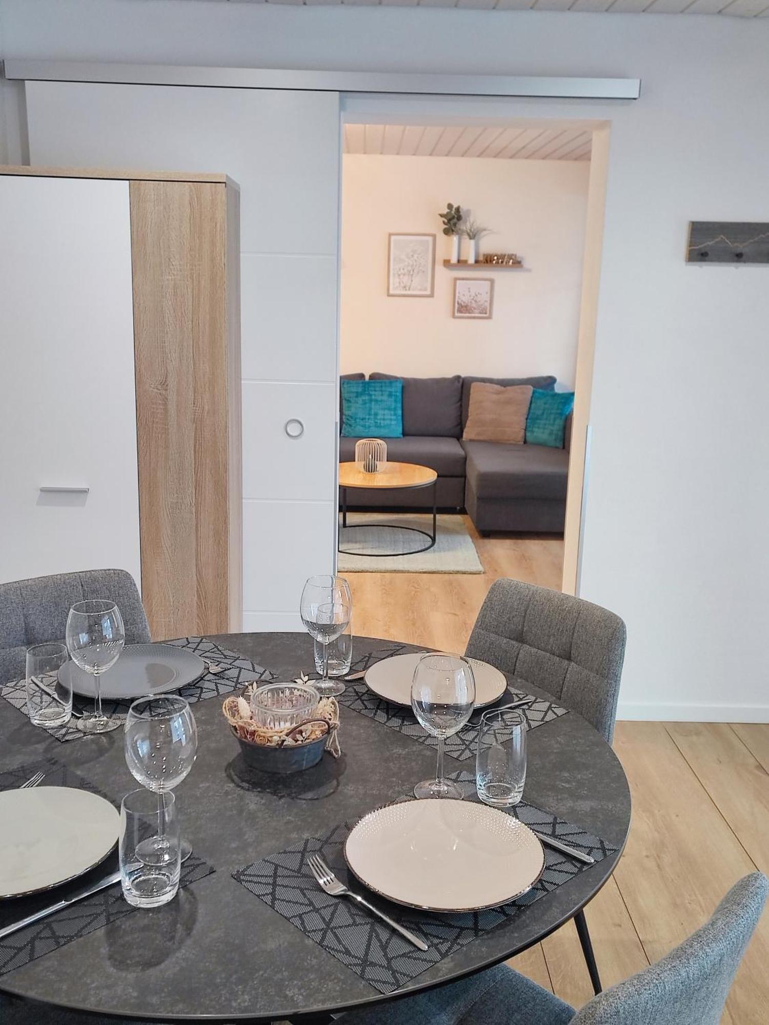 Kleine Auszeit - 2-Zimmer Ferienwohnung Spiez Dış mekan fotoğraf