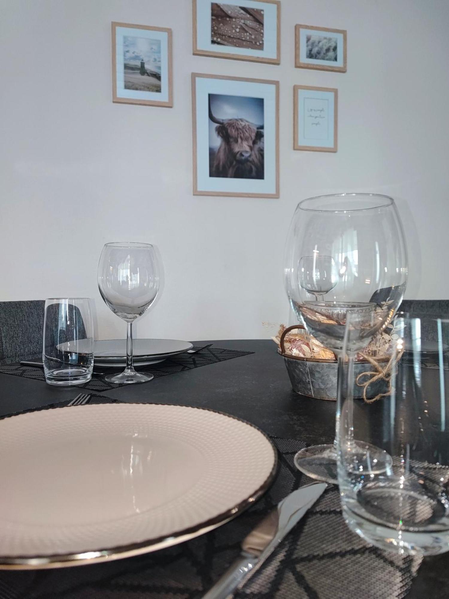 Kleine Auszeit - 2-Zimmer Ferienwohnung Spiez Dış mekan fotoğraf